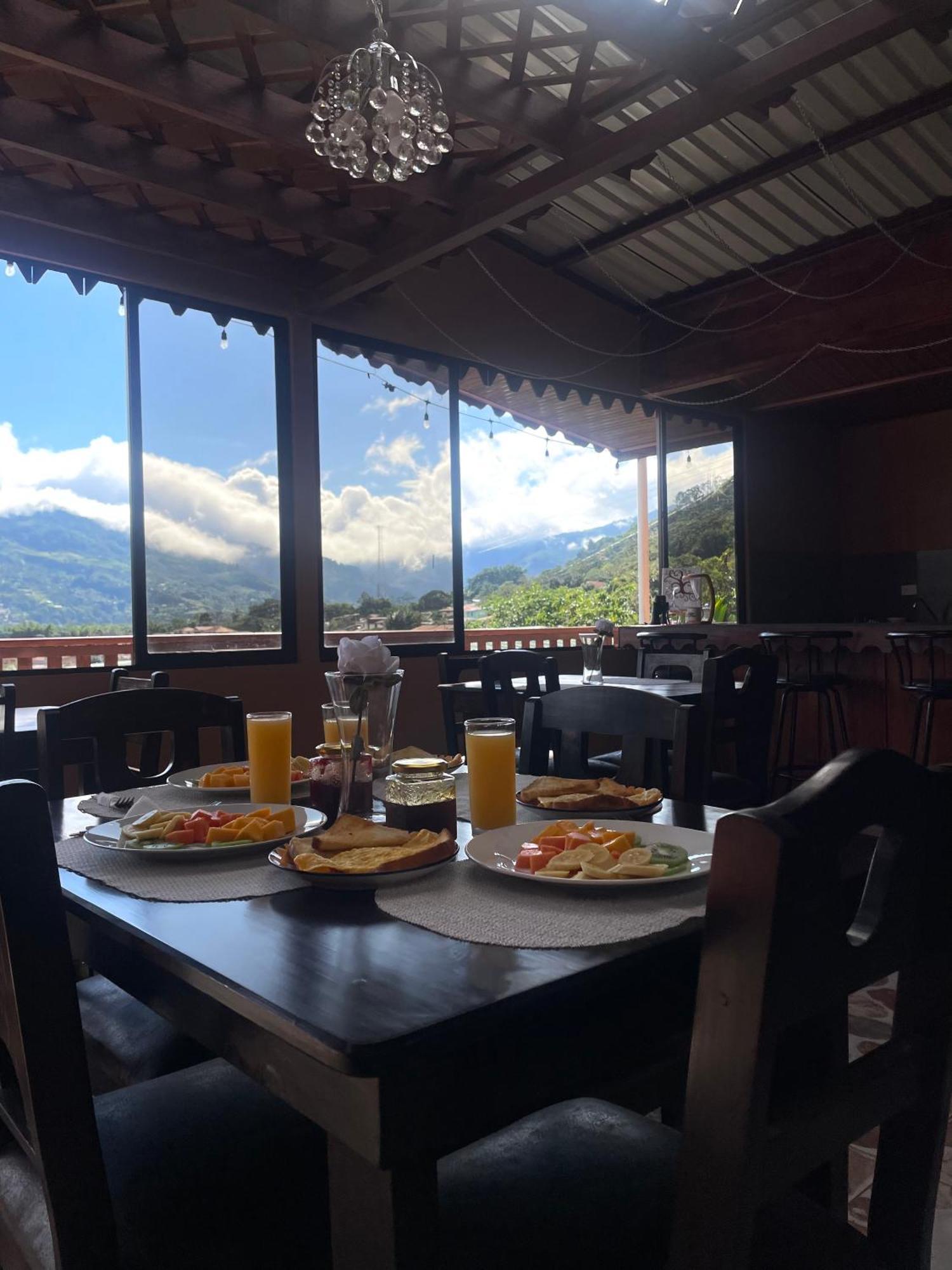 Dreams Lodge Orosi Cartago Eksteriør billede